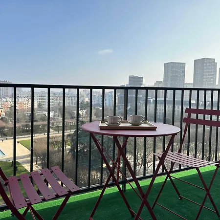 Apartment - Premium With Balcony And Lift For 5 *